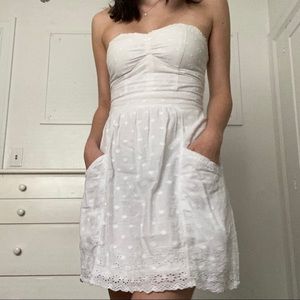 AMERICAN EAGLE White Strapless Dress